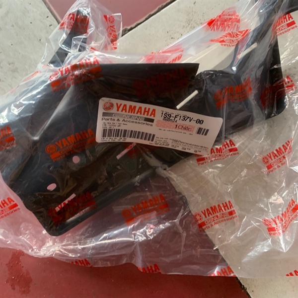 Mỏ cày Exciter 135 4 số phải 1S9-F137U-00/ Trái 1S9-F137V-00