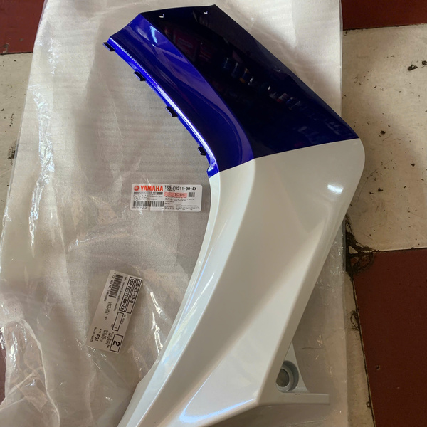 Yếm cánh gà Exciter 135 4 số Trái 1S9-F8311-00 / phải 1S9-F8312-00