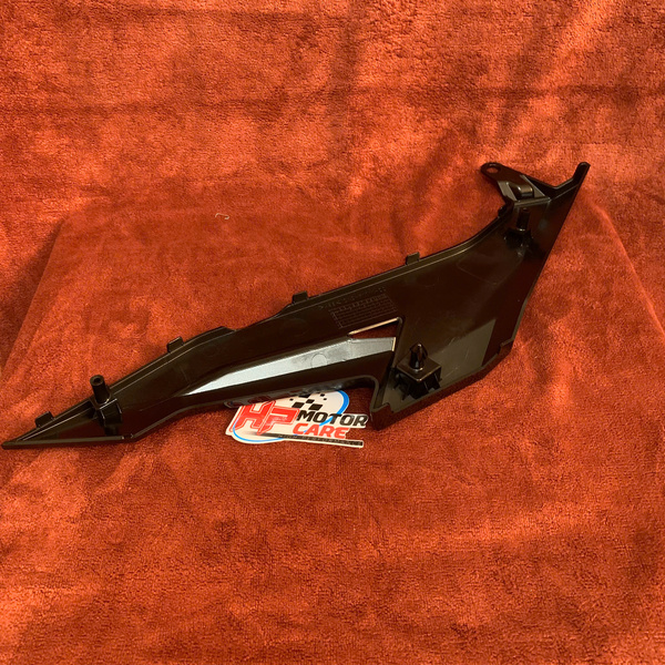 Nắp cốp Exciter 150 Trái/Phải 2ND-F1711-00/ 2NDF1721-00-P4