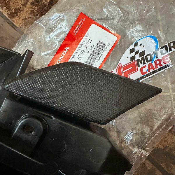 Cánh máy bay dè biển số Vario 2018-2024  80104-K59-A70