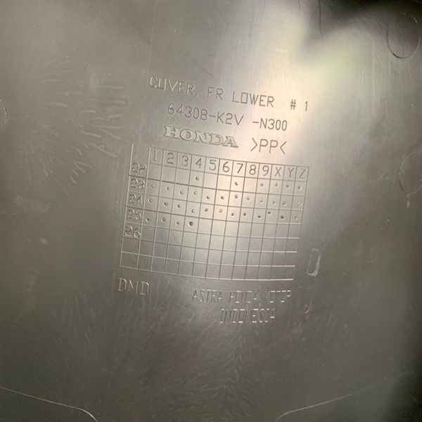 Chắn bùn trước Vario 125 64308-K2V-N30