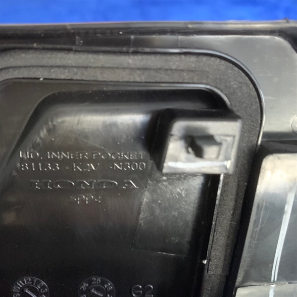 Nắp cốp trước Vario 125 81133-K2V-N30