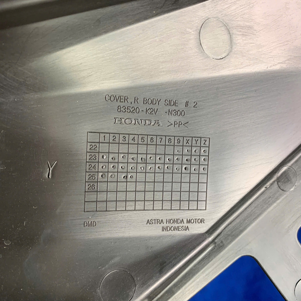 Tấm bảo vệ gác chân PGM Fi Vario 125  Phải 83520-K2V-N30 / Trái 83620-K2V-N30