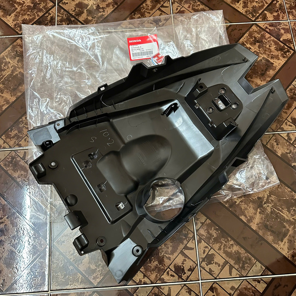 Lót sườn dưới sau /Chắn bùn B sau Vario 2018-2024  80101-K59-A70