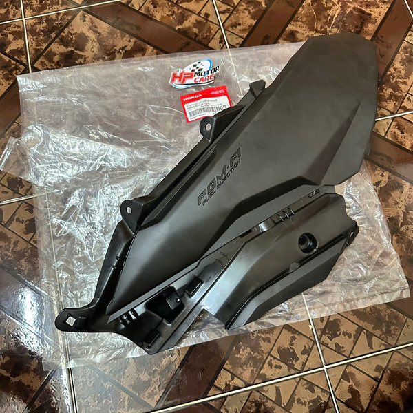 Tấm bảo vệ gác chân PGM Fi Vario 2018 Trái 83620-K59-A70/ phải 83520-K59-A70