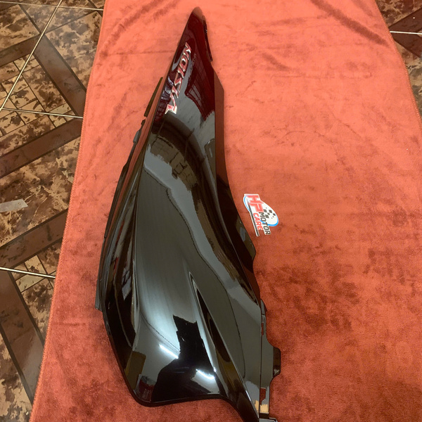 ỐP SƯỜN Vision TRÁI/PHẢI  83605-K44-V00 / 83505-K44-V00