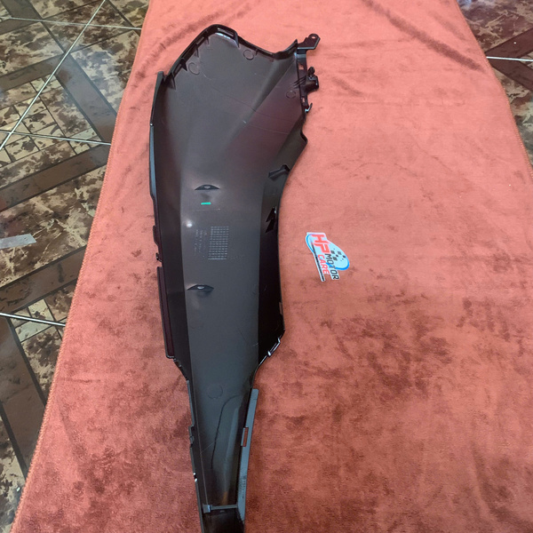 ỐP SƯỜN Vision TRÁI/PHẢI  83605-K44-V00 / 83505-K44-V00