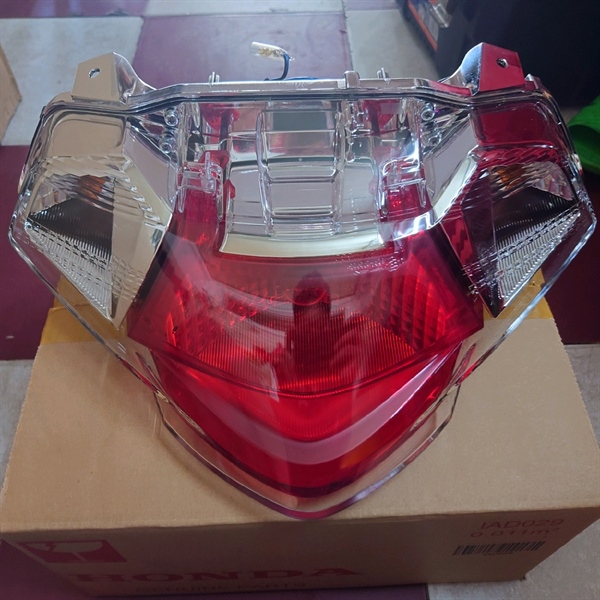 Mica đèn hậu Vision 33720-K44-V01