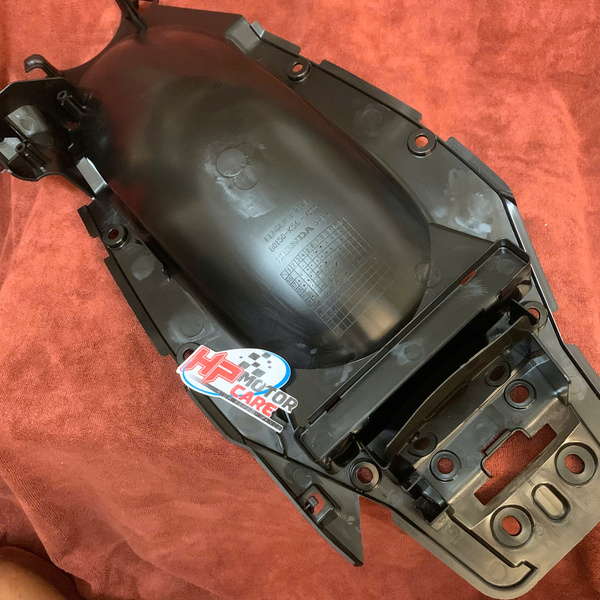 Chắn bùn B sau/ Lót sườn dưới bình xăng Winner V1 80150-K56-V000