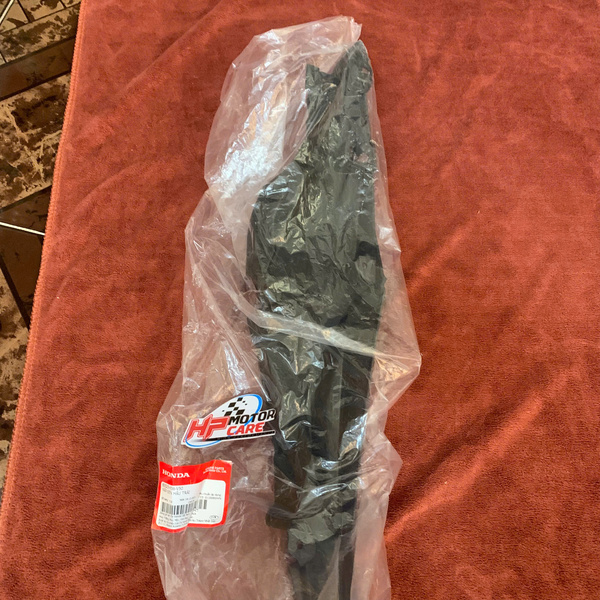 Nắp đèn hậu/ Ốp đèn hậu Trái Phải Winner X V2 83525-K56-V50/ 83520-K56-V50