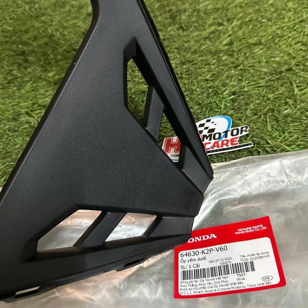 Ốp yếm dưới/ ốp chắn bùn trước cố pô Winner V3
