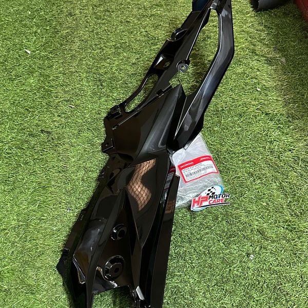 Bộ ốp ống yếm sau Winner X V3 Phải/ Trái 64328-K2P-V60z/64327-K2P-V60Z