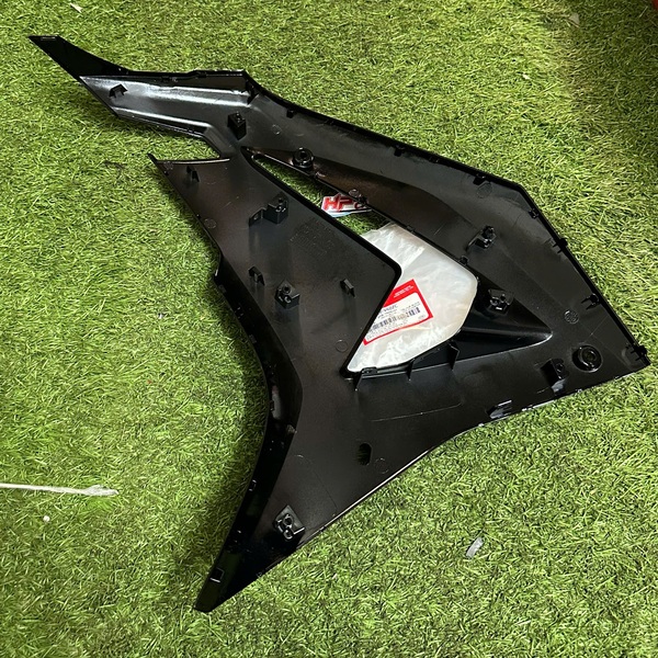 Cánh gà Winner V3/ Bộ ốp trước Winner V3 (Trái/Phải) 64650-K2P-V60/  64600-K2P-V60