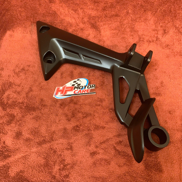 Pat gác chân sau Exciter 135 2010 Phải 1S9-F7462-00/ Trái 1S9-F7462-00