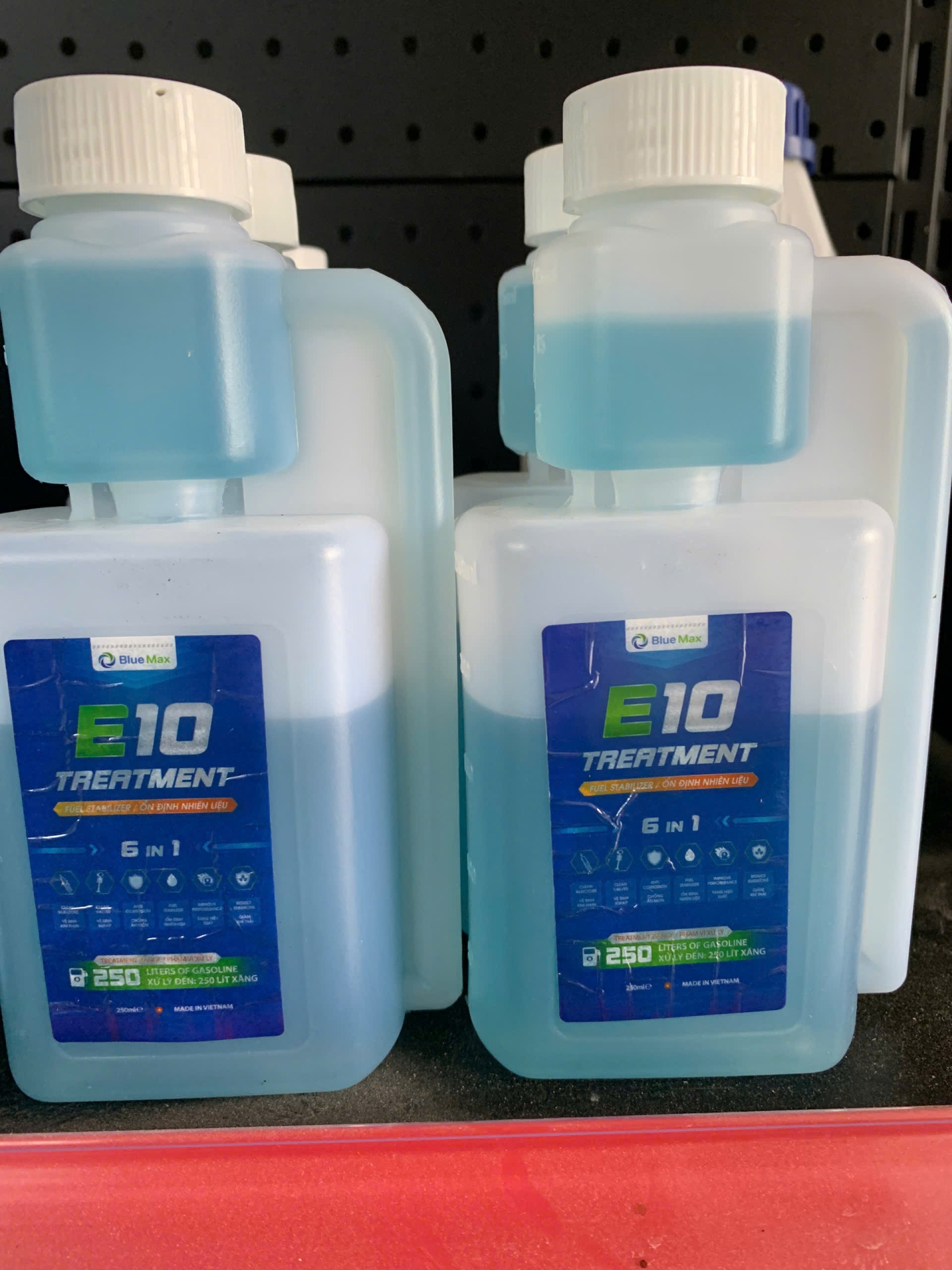 Dung dịch phụ gia xăng BlueMax