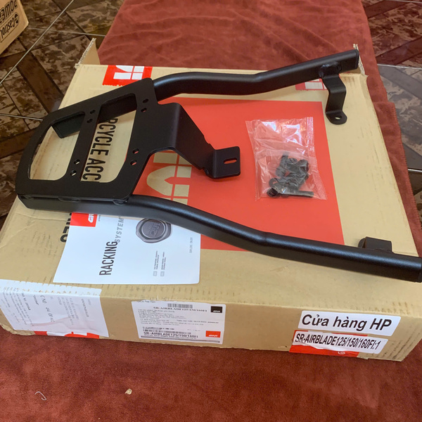 Baga sau AIR BLADE 125/150/160FI GIVI SR (Chính Hãng)