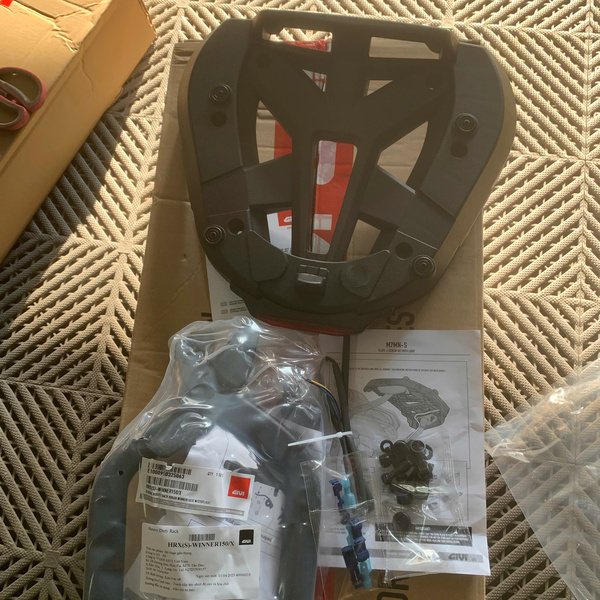 Baga sau Winner Givi HRX(S)