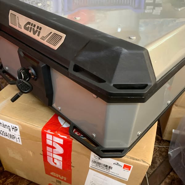 Đại lý Givi Cần Thơ chuyên baga Givi, thùng Givi, túi Givi