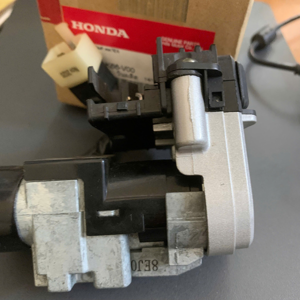 Ổ khóa Air Blade 125 (có tìm xe)