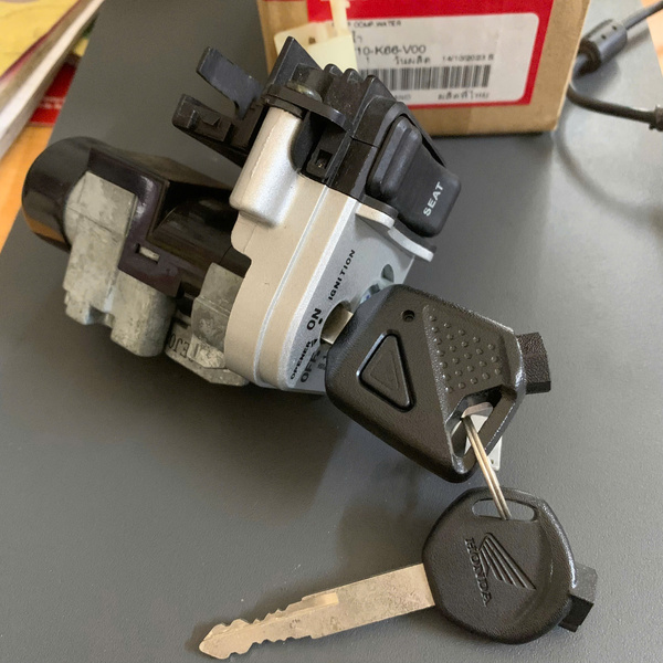 Ổ khóa Air Blade 125 (có tìm xe)