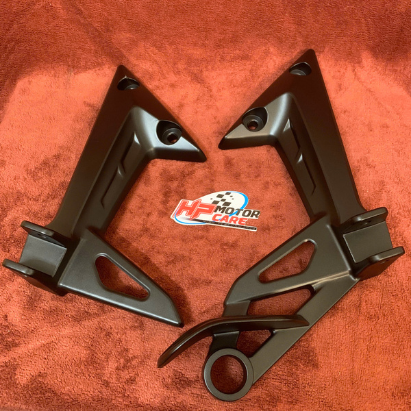 Pat gác chân sau Exciter 135 2010 Phải 1S9-F7462-00/ Trái 1S9-F7462-00