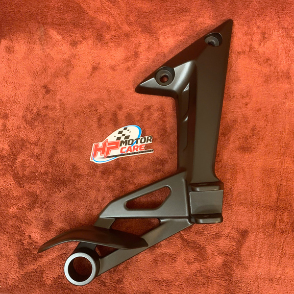 Pat gác chân sau Exciter 135 2010 Phải 1S9-F7462-00/ Trái 1S9-F7462-00