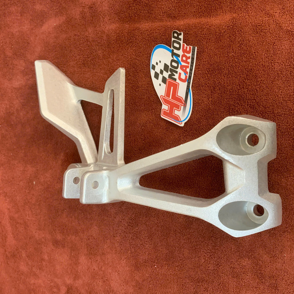 Pat gác chân sau Winner/ Sonic  Phải 50715-K56-N10/ Trái 50716-K56-N00