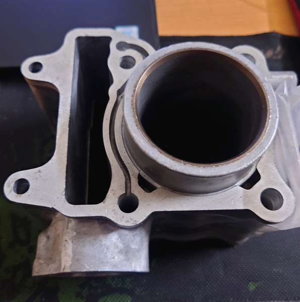 Lòng Xylanh Vario Airblade 125 12100-KZR-600 (chinh hãng)