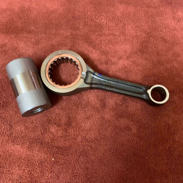 Tay dên Raider/ Satria FI  12200-12K00-000