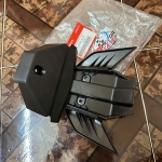 Cánh máy bay dè biển số Vario 2018-2024  80104-K59-A70