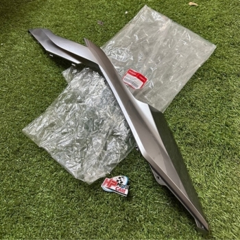 Nẹp lườn / Ốp gầm nhựa bóng Vario 2018 Trái 64360-K59-A70/ Phải 64350-K59-A70