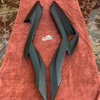 Nẹp lườn dưới / Ốp gầm nhựa nhám Vario 2018 Trái 64360-K59-A70ZA/ Phải 64350-K59-A70ZA