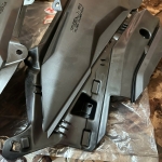 Tấm bảo vệ gác chân PGM Fi Vario 2018 Trái 83620-K59-A70/ phải 83520-K59-A70