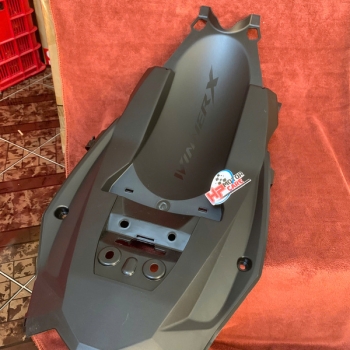 Chắn bùn B sau/ Lót sườn dưới bình xăng Winner X V2 80150-K56-V50