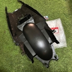 Chắn bùn B sau/ Lót sườn dưới bình xăng Winner X V3 80150-K2P-V60