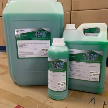 Dung dịch rửa xe không chạm HELIOS SUPER (ô tô) (1 lít)