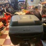 Thùng sau Givi 32 lít B32N