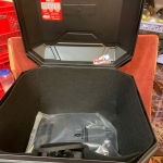 Thùng sau Givi Ultimo 37 lít U37A màu đen