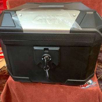 Thùng sau Givi Ultimo 37 lít U37A màu đen