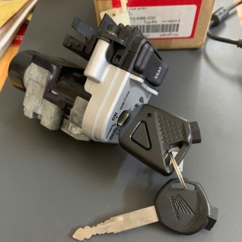 Ổ khóa Air Blade 125 (có tìm xe)