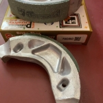 Bố thắng đùm lớn Yamaha SAJJA (mã Fino)