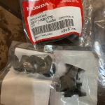 Kẹp trượt Honda 125 150 22011-K60-T70 ( bộ 3 cái)