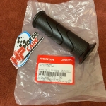 Bao tay lái Wave Trái/ Phải 53166-KWB-600/ 53140-KWW-620i ( chính hãng)